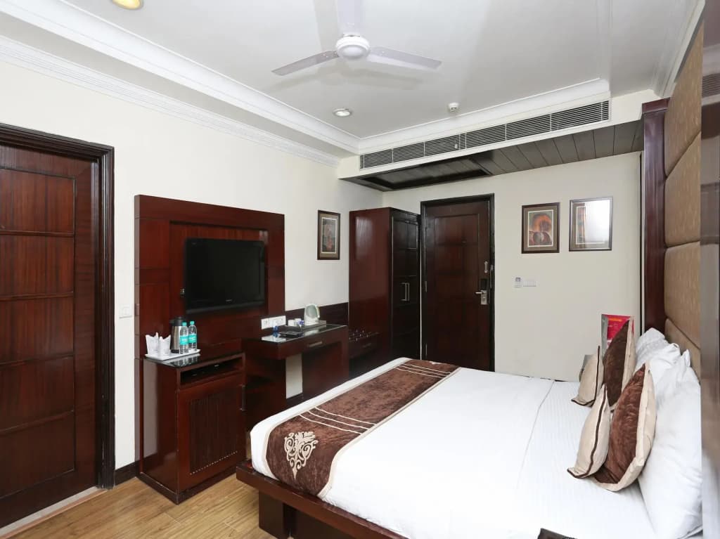 Oyo 712 Defence Colony - photo 5