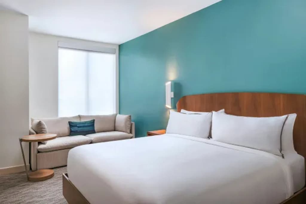 Element by Marriott Las Vegas Symphony Park Hotel - photo 3