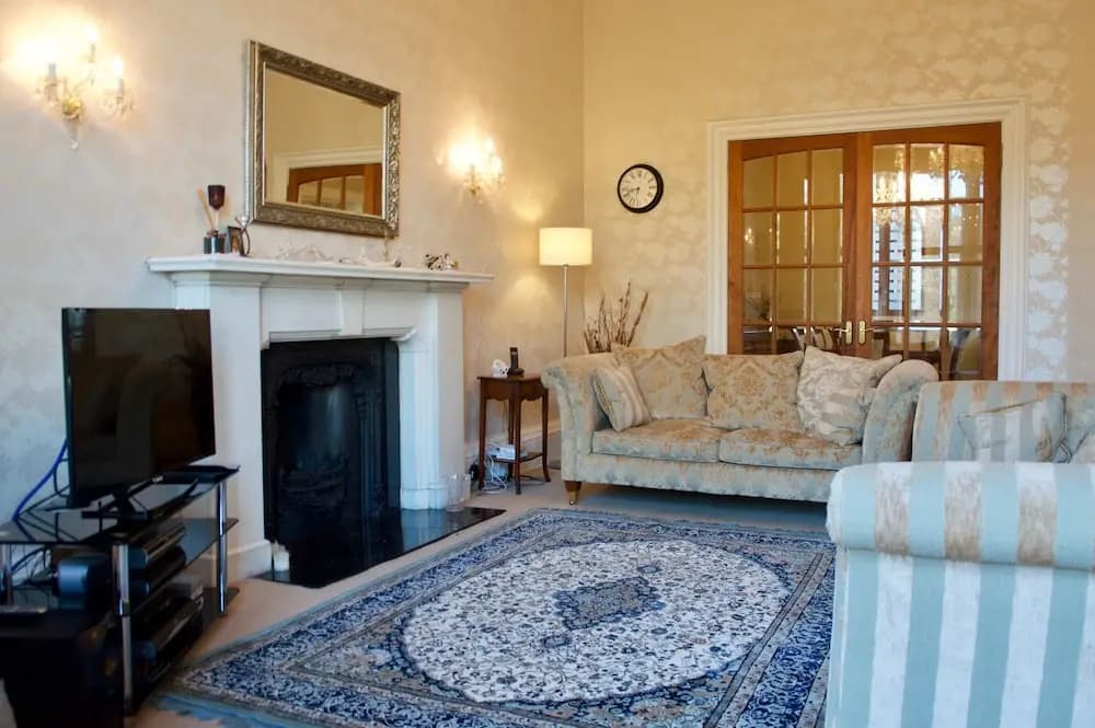 Home In Historic Edinburgh - photo 4