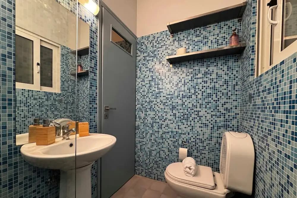 Modern Blue Retreat - photo 11