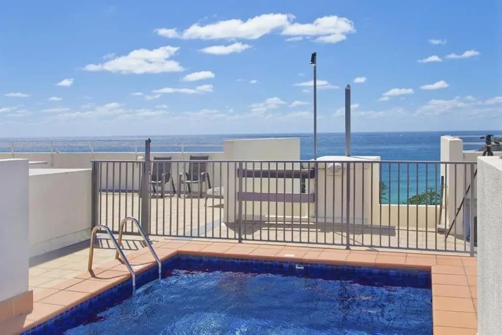 1BR Studio near the Beach with Rooftop Pool - photo 3