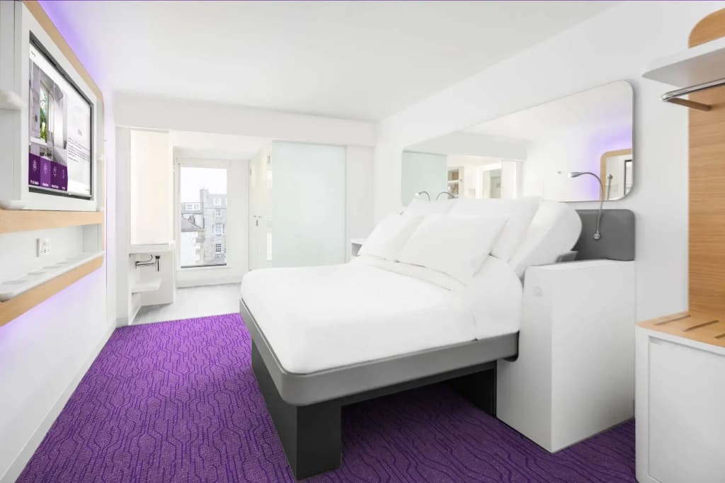YOTEL Edinburgh - photo 35