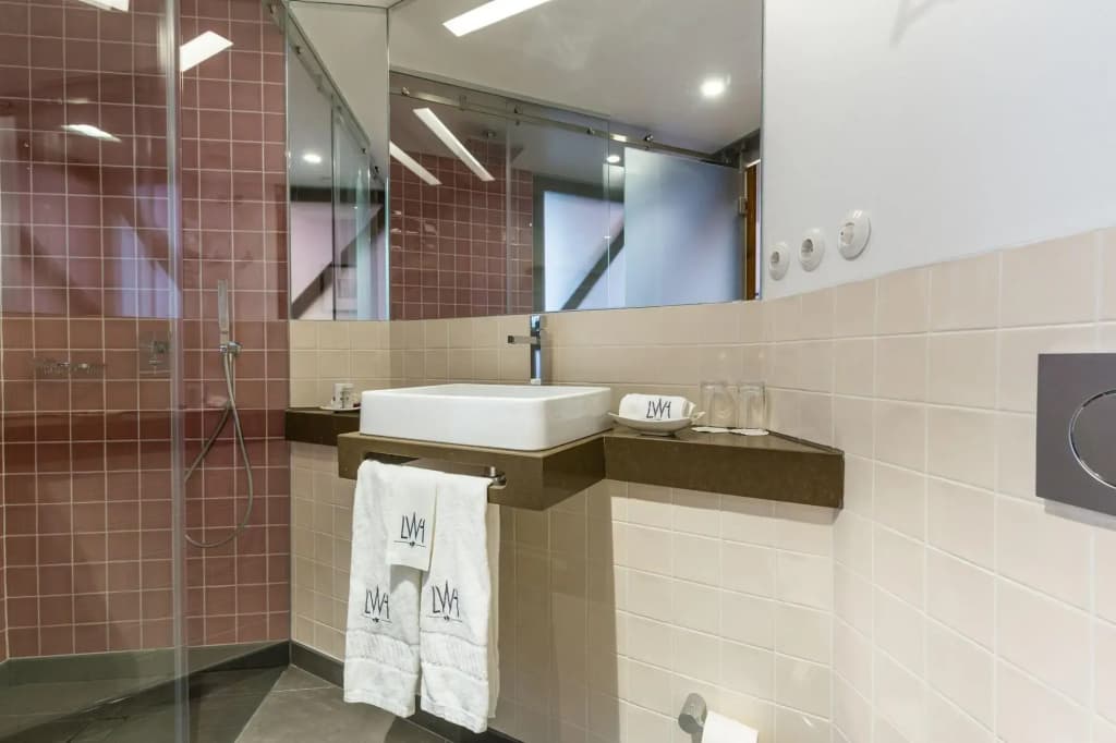 Lisbon Wine Hotel - photo 9