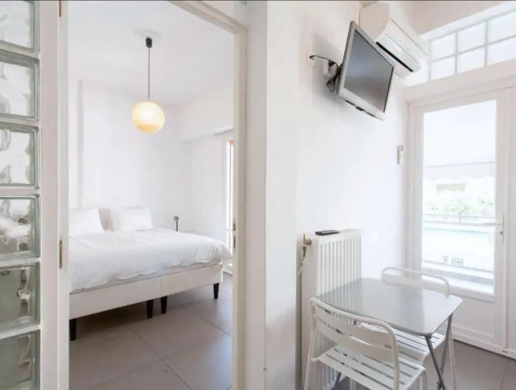 Acropolis apt with balcony - DM17 - main photo