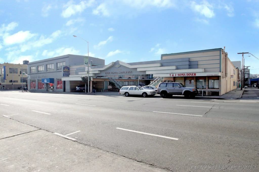 Civic Center Motor Inn - photo 1