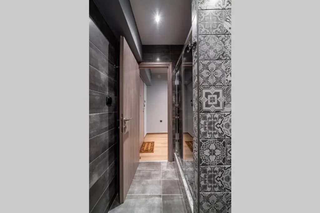 Superb suite on Aiolou street - photo 11