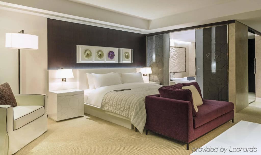 Le Meridien Dubai Hotel & Conference Centre - photo 20