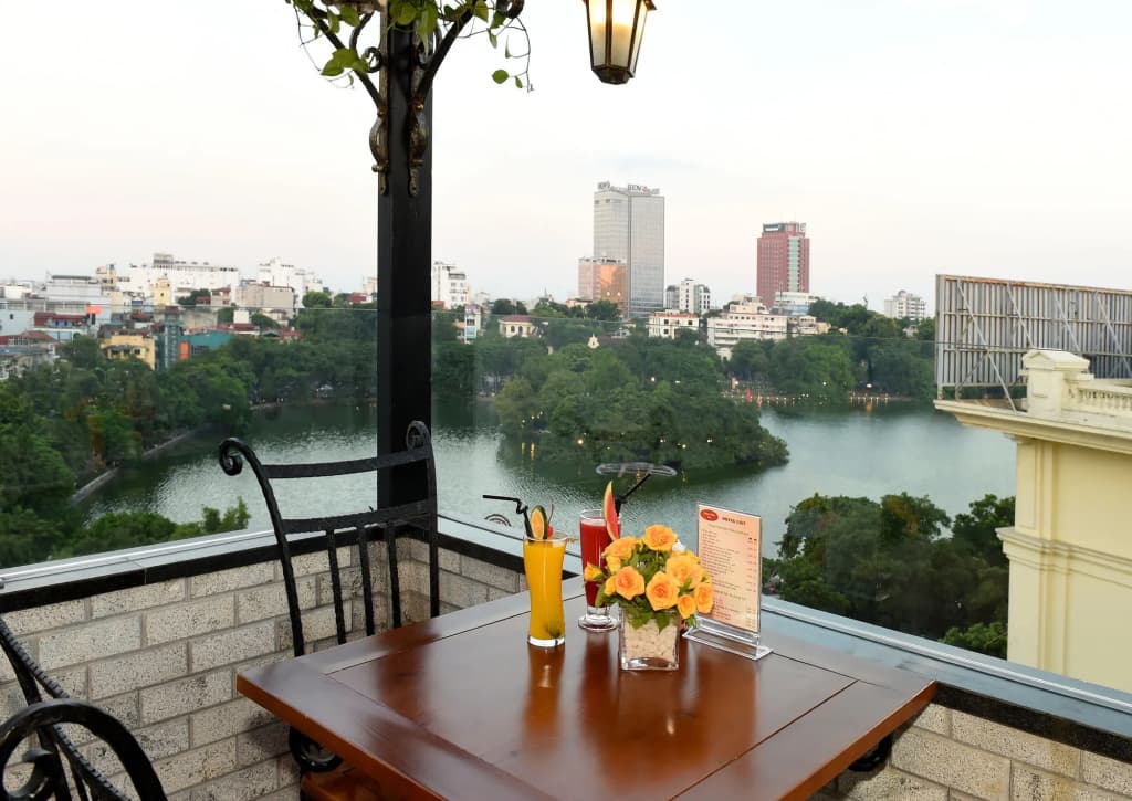 Centre Point Hanoi Hotel - photo 7