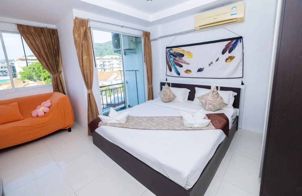 Bad Boys Guesthouse Patong - photo 32