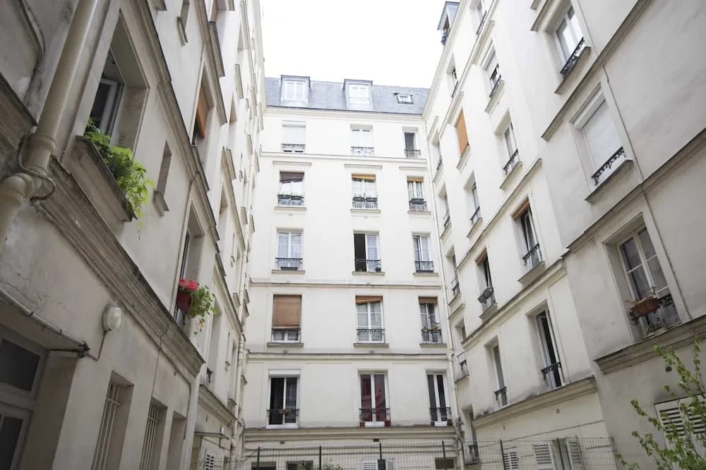 Charming Apartment Near Montmartre - main photo