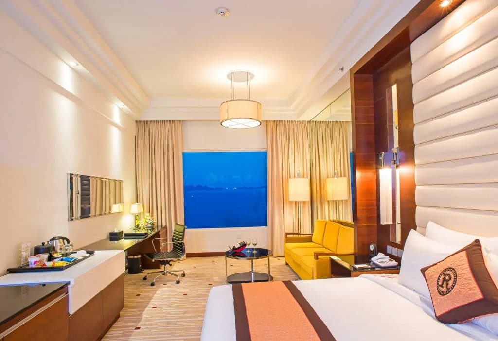 Royal Halong Hotel - photo 35