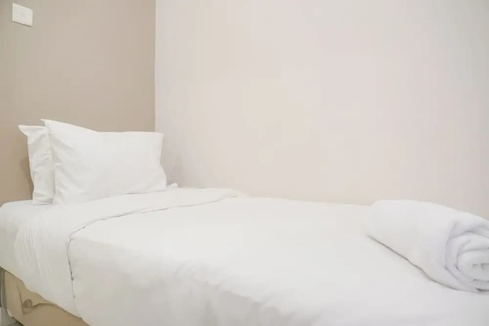 Nice And Modern 2Br At Green Pramuka City Apartment - photo 5