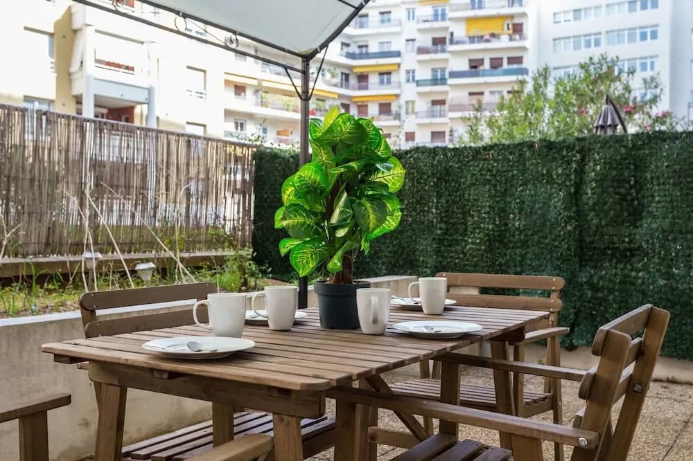 The Sunny Patio 1-BR -Terrace Beach - photo 4