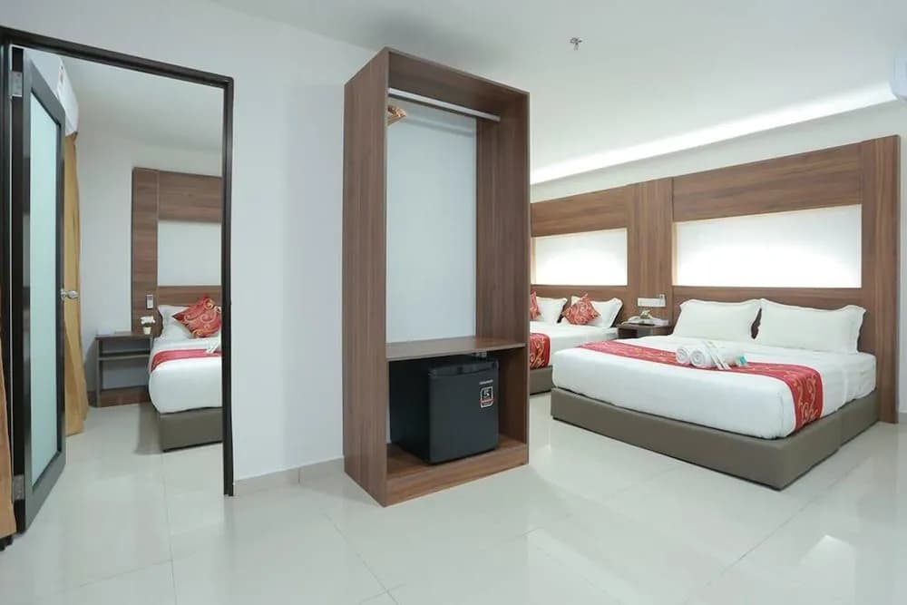 Bitz Bintang Hotel - photo 4