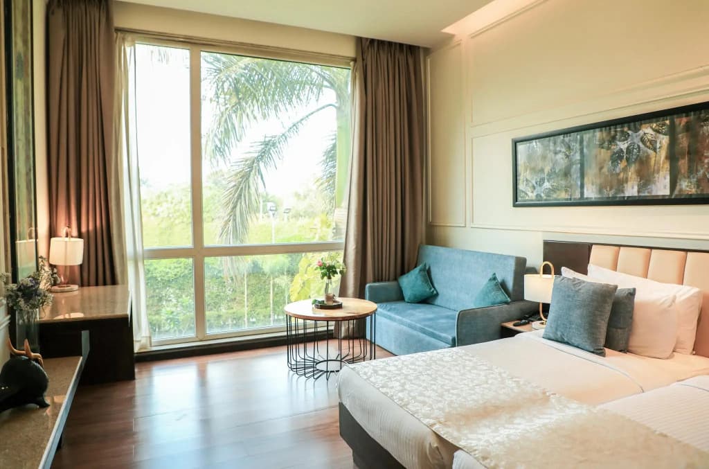 Park Boulevard Hotel - photo 4