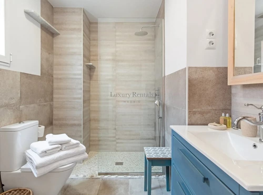 Apartment for 4 in Chamberi ( Plaza Olavide II ) - photo 7