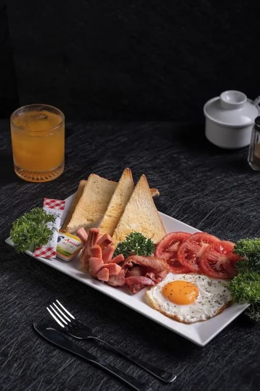 Queen Cafe Hotel - photo 22