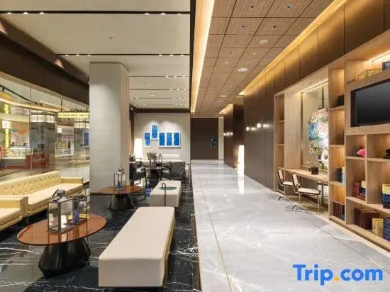 Hotel Golden Tulip Essential PIK2 Jakarta - photo 2
