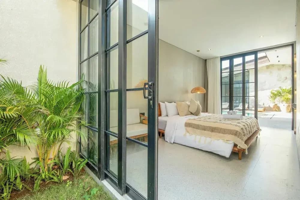 Stylish 5BR Boho Hideaway, 5 Min From Bingin Beach - photo 9