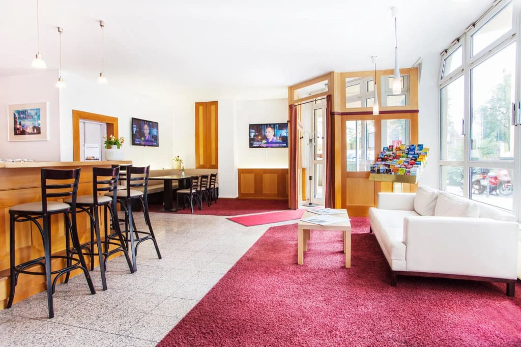 Alfa Hotel - photo 2