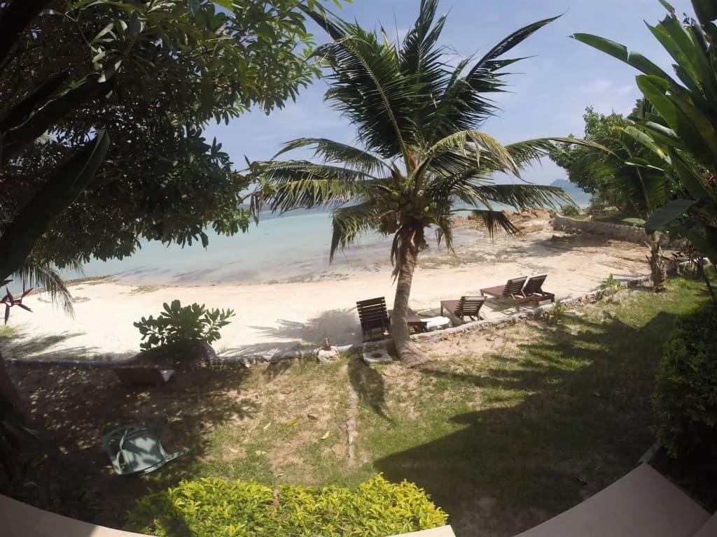 Moon Beach Resort - photo 11