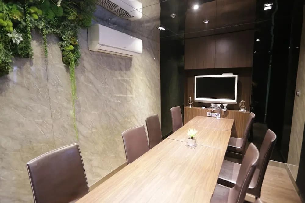 V Residence Serviced Apartment - photo 11