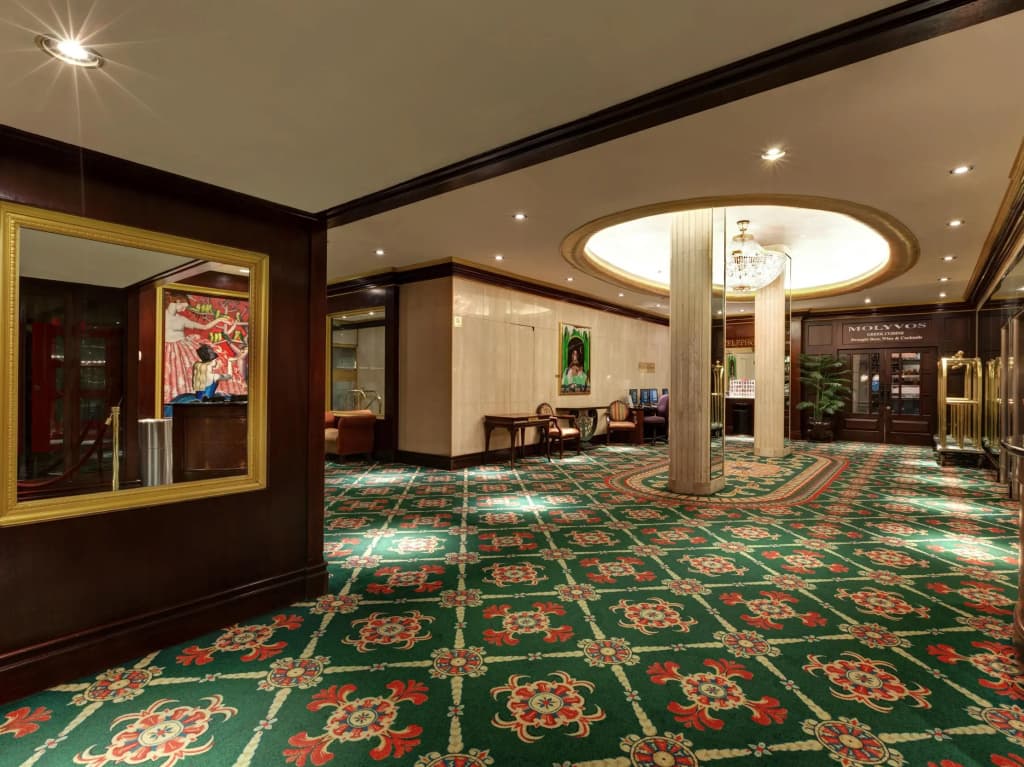 Wellington Hotel - photo 17