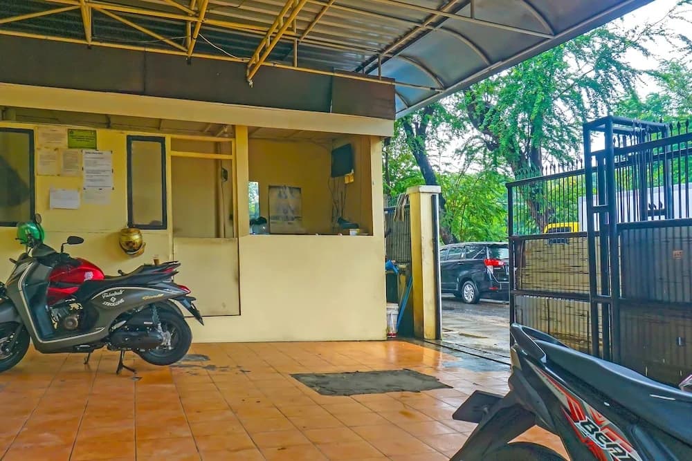 OYO 92285 Penginapan 21 Near Pasar Baru - photo 14