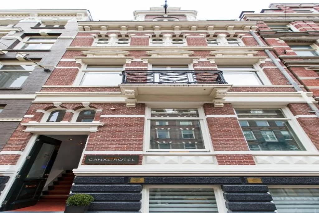 The Amsterdam Canal Hotel - photo 1