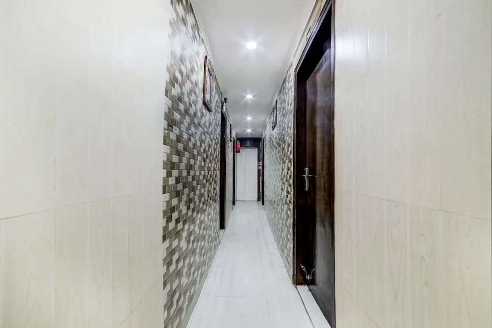 OYO 23053 Millenium Residency - photo 9