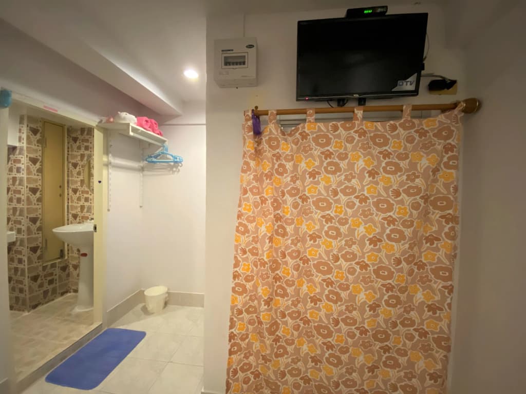 Som Guesthouse - photo 8