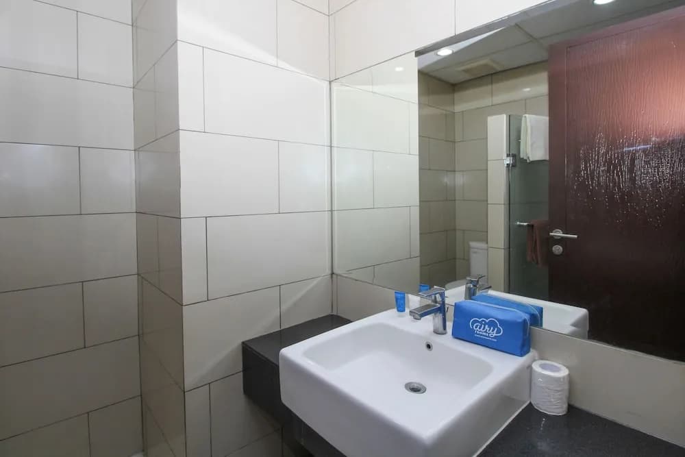 Airy Kuningan Karet Pedurenan 41 Jakarta - photo 10