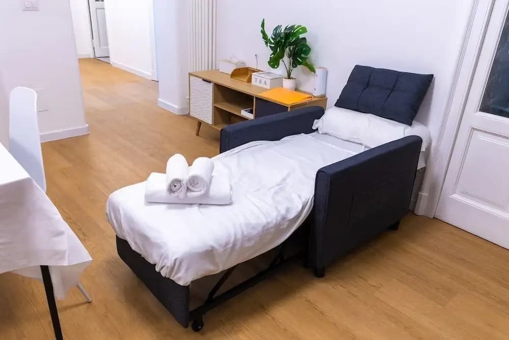 [Modern] 2BR/2BA • Metro Access • 12min Duomo - photo 6