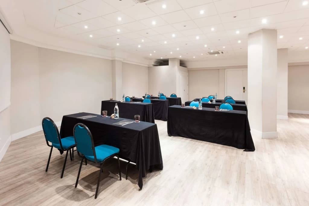 Hotel Madrid Gran Via 25 Affiliated by Meliá - photo 16