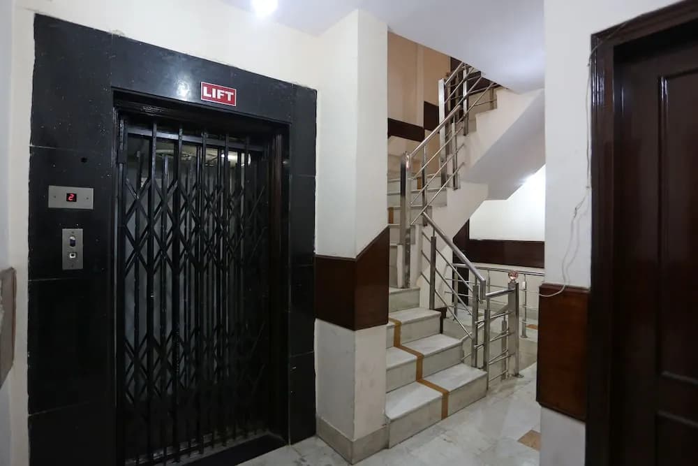 OYO 6886 Hotel Gold Palace - photo 11