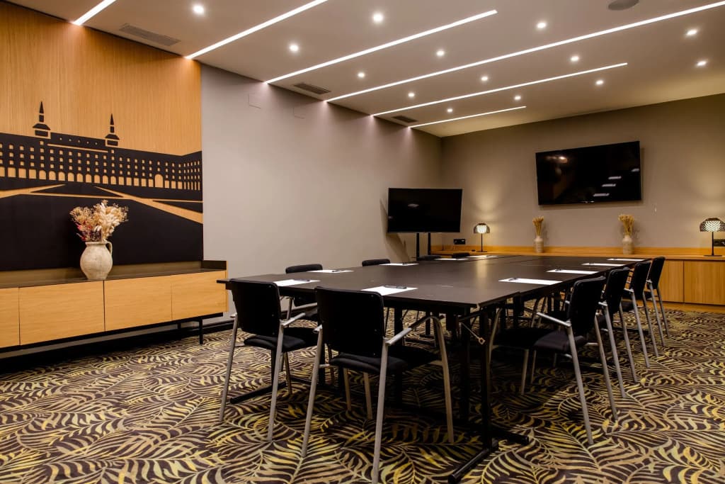Motel One Madrid-Plaza de España - photo 37