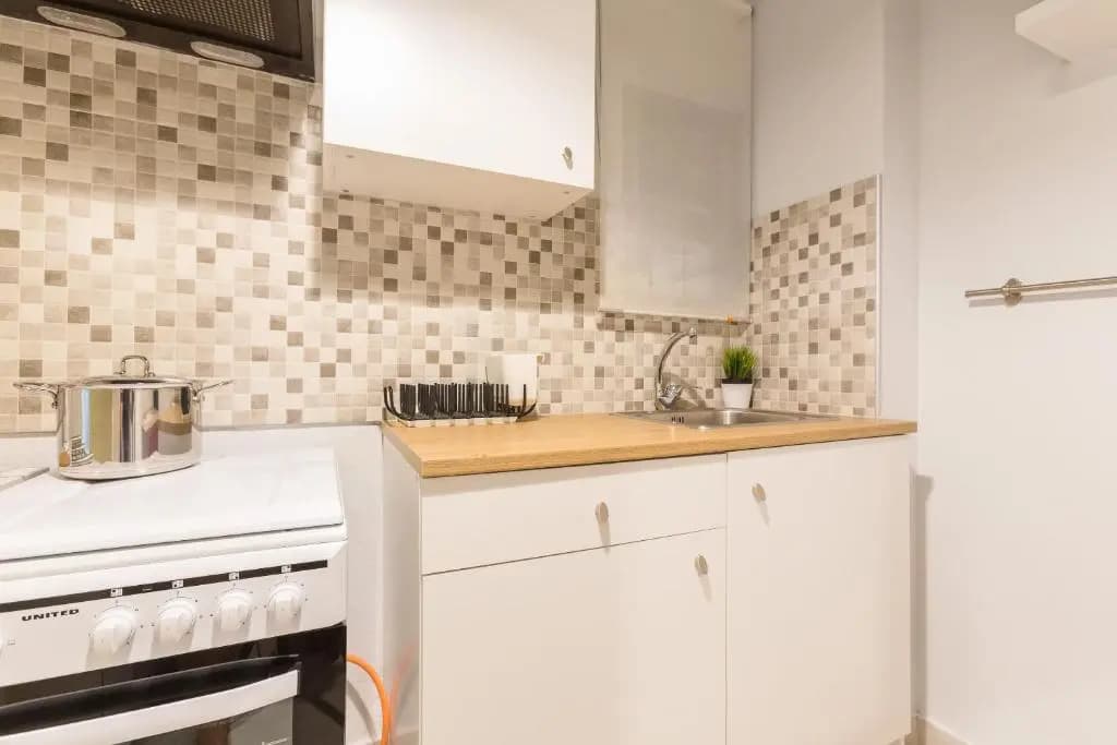 Cute flat in Central Athens - photo 13