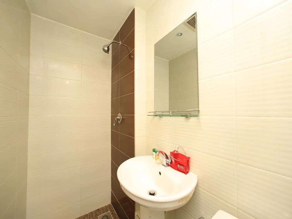 OYO 118 Hotel Grand Maria - photo 10