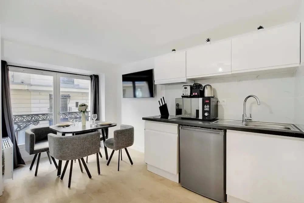 Appartement in the Heart of Paris Opera - photo 9