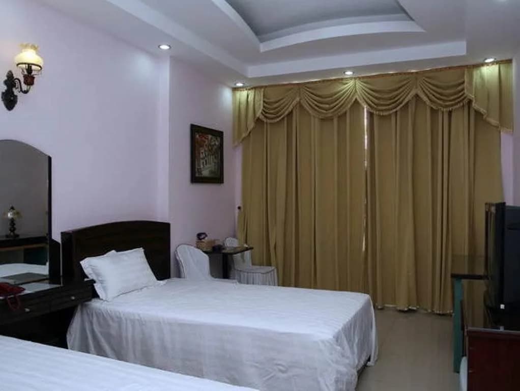 Holiday Park Hotel - photo 3