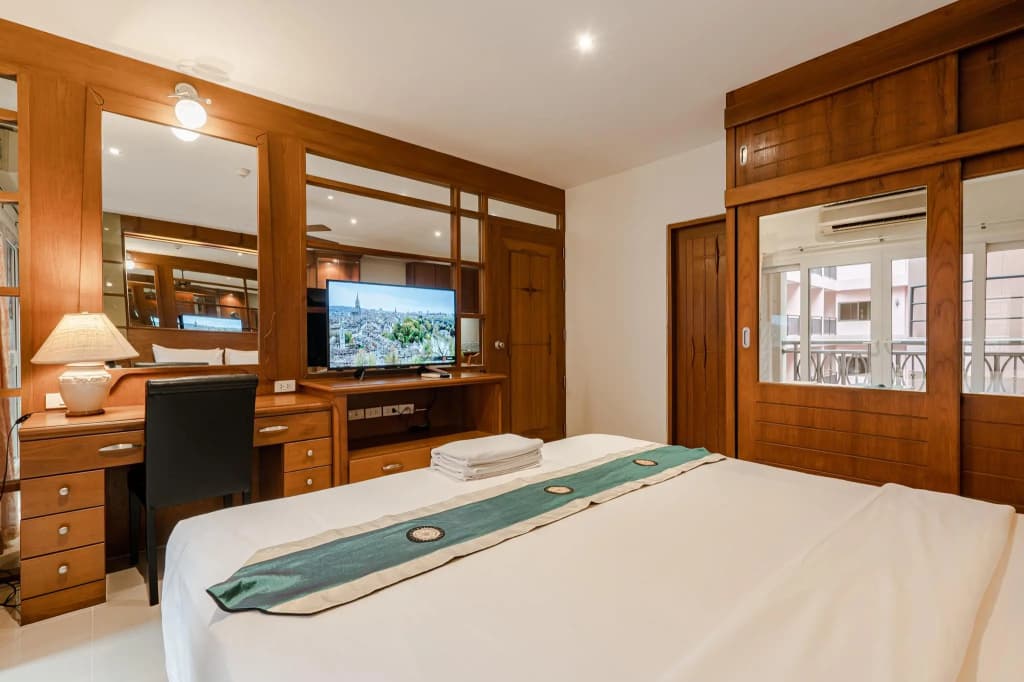 Whitehouse Condotel - photo 22
