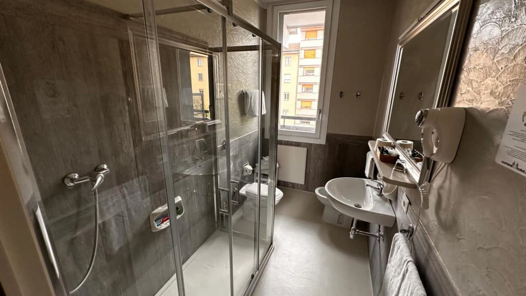 Admiral Hotel - photo 10