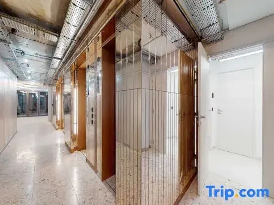 Room 1102 in a premium residence- Sport/Laundry - photo 1