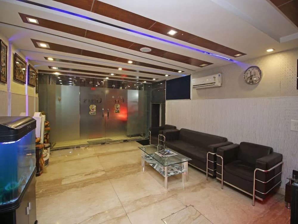 OYO Collection O 476 Hotel Gera's - photo 15