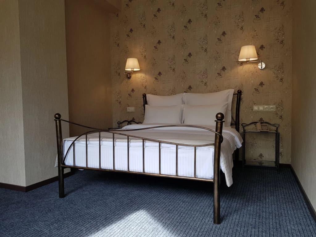 Redline Hotel - photo 4