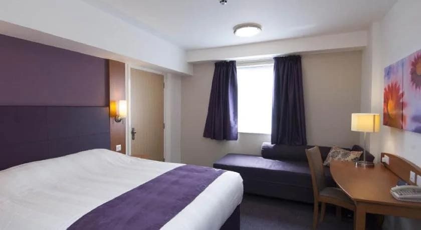Premier Inn London Ilford - photo 3