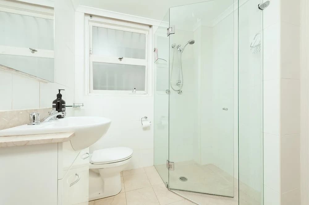 Harbour Front Single Level Apartment - photo 8
