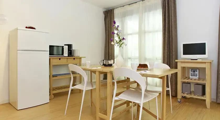 Get in Berlin - Apartments - photo 2