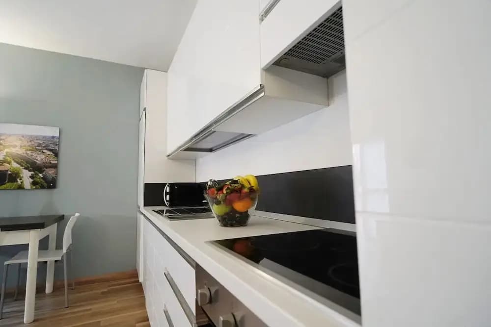 Cozy Apt With Gym & Parking, Milan - photo 14