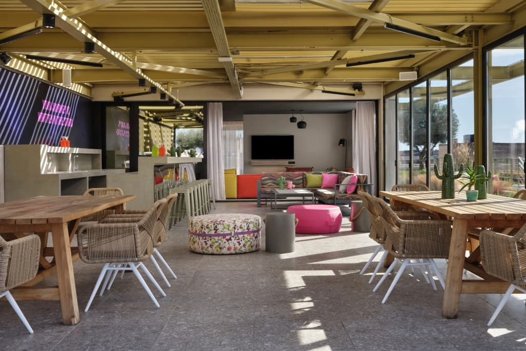 Moxy Athens City - photo 36